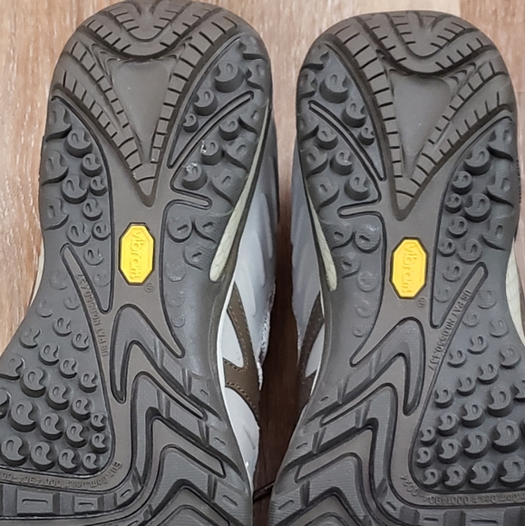 Merrell - Picture 3 of 5